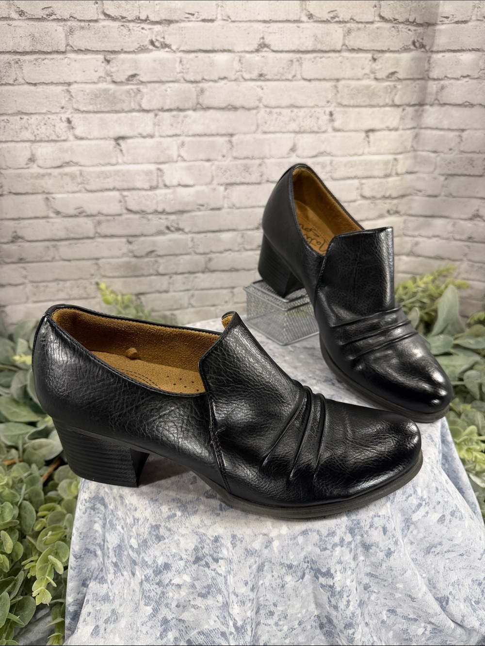 NATURAL SOUL “Star” Black Faux Leather Round-Toe Slip-On Casual Heels WMS 8.5M
